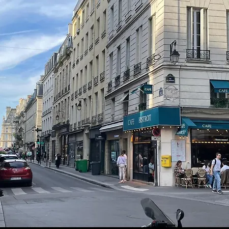 Atypique, Centre De Parigi